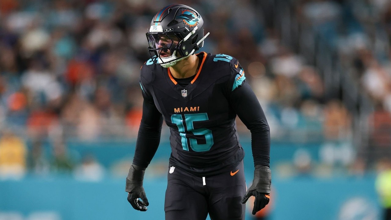 Jaelan Phillips Fuels Eagles Defense: Motor, No Panic & Key Stops